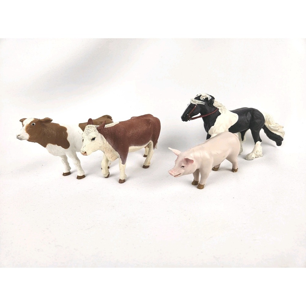 Safari Hereford Cow Holstein Farm Animals‎ Schleich Pig Paint Horse PVC Figures
